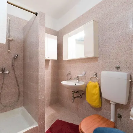 Apartment In Plomin/Istrien 8772
